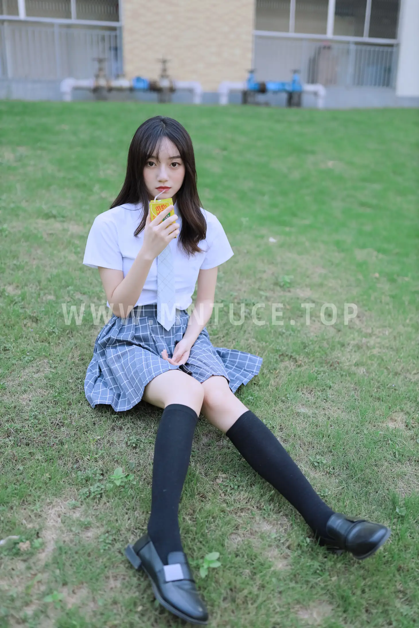 [YITUYU] 2022.05.24 Vol.0972 – Campus Youth Bugs#[43P]-28