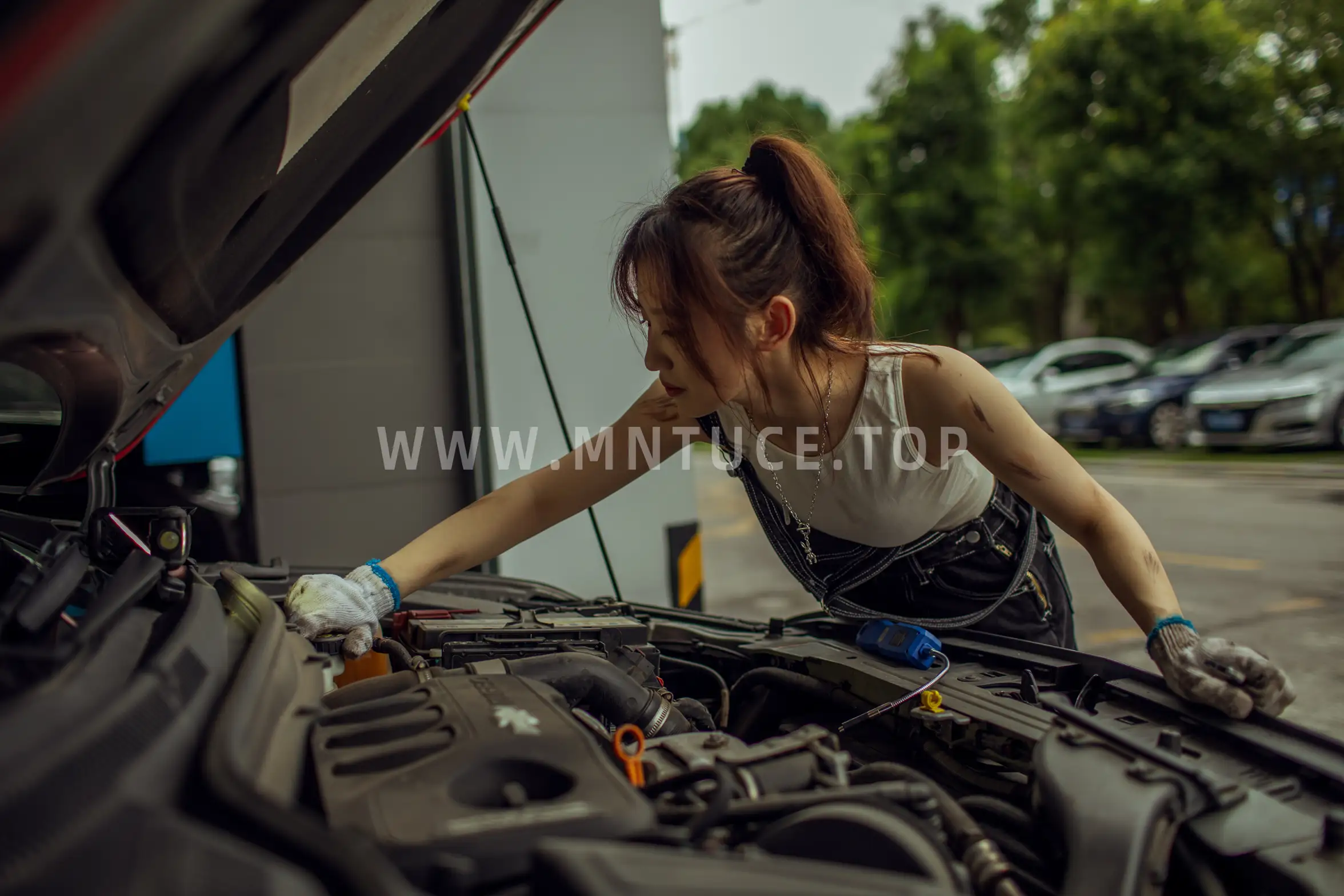 [YITUYU] 2022.07.27 Vol.1555 – Female Car Repair Master Pepe#[23P]-18